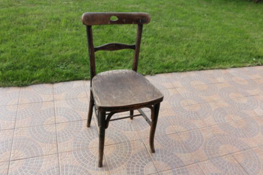 Historická židle z hospody