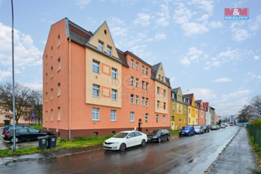 Pronájem bytu 4+1, 107 m², Karlovy Vary, ul. 1. máje