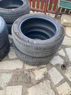 Téměř nové letní pneumatiky Michelin 215