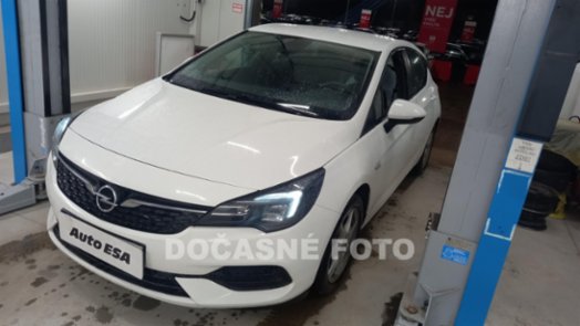 Opel Astra, 1.2 T, ČR, LED, klima, hatchback,