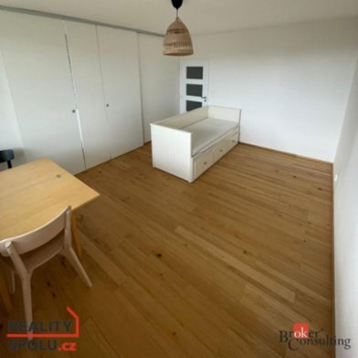 Pronájem byty 1+1, 56 m2 - Praha - Bohnice