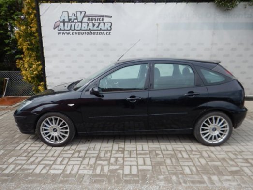 Ford Focus, ST 2.0 i 127 kw, hatchback, benzin